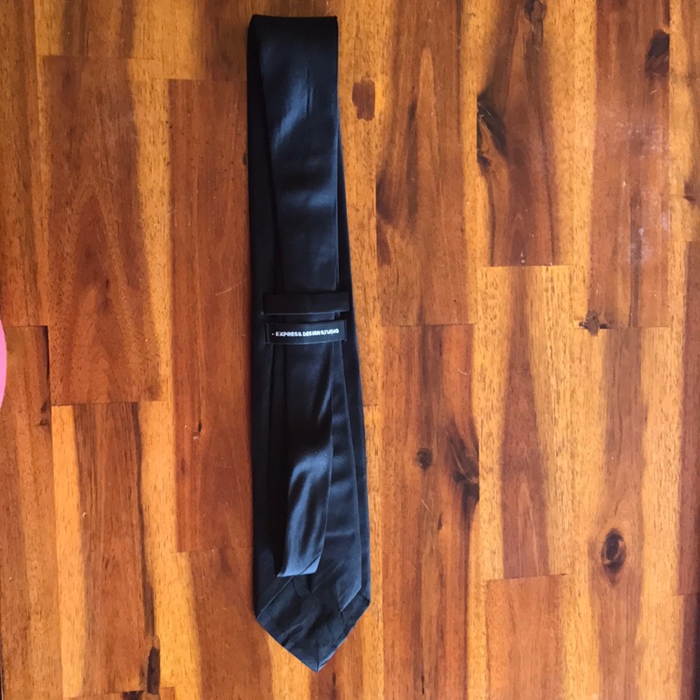 Express Tie - Picture 4 of 4